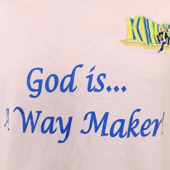 Vintage Christian T Shirt Mens Size Small Pink Y2K God Is A Way Maker King E - Picture 2 of 7